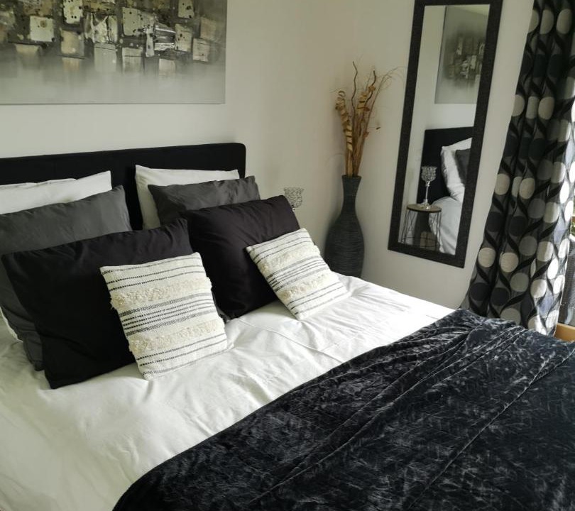 Photo of Bedroom in Surville