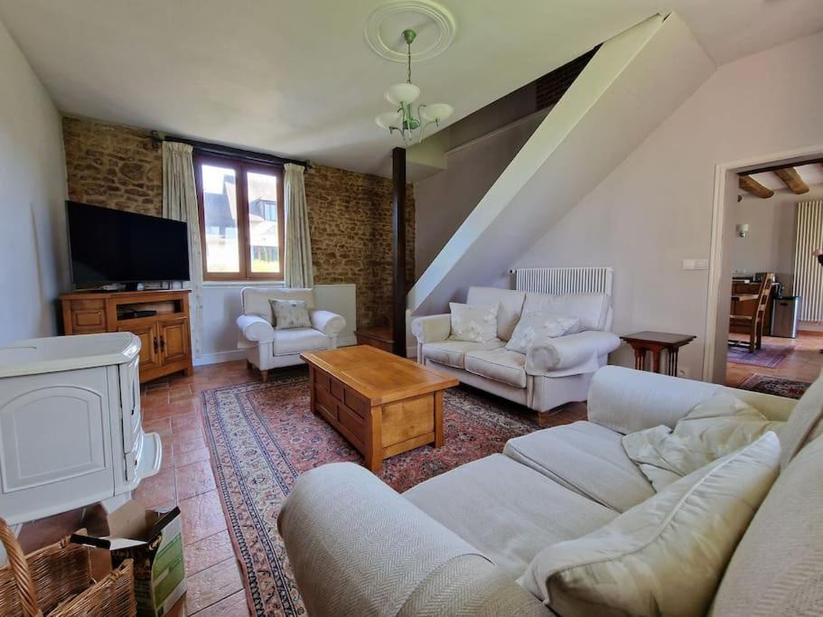 Photo of Livingroom in Fay