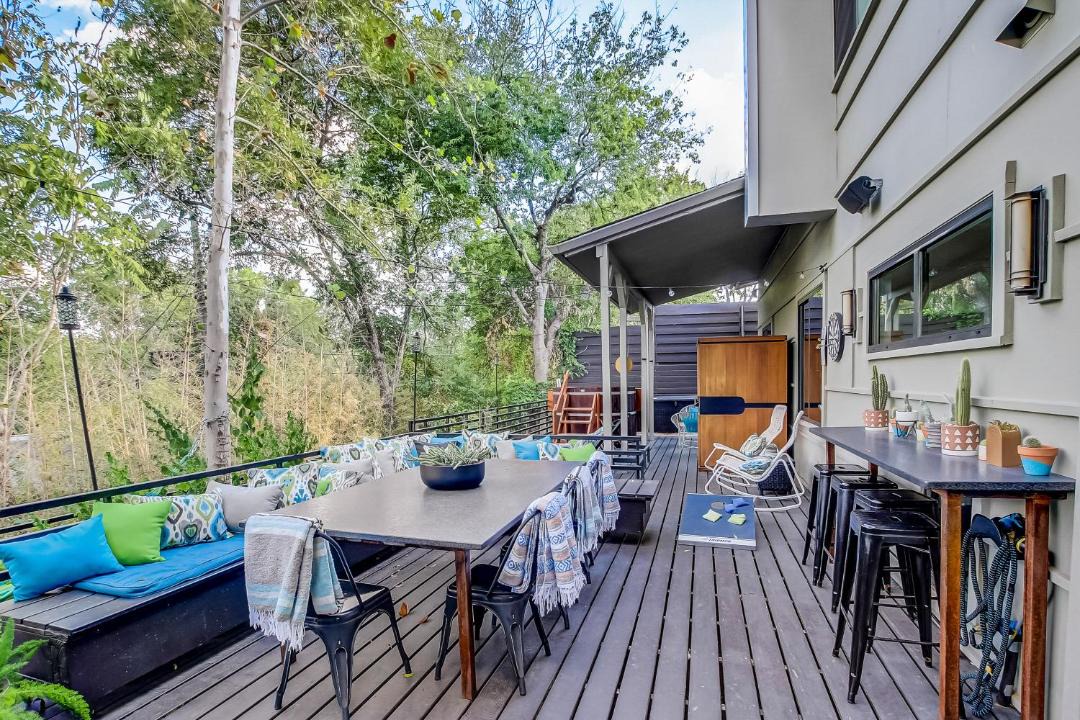 Photo of Patio Balcony in Greater South River City