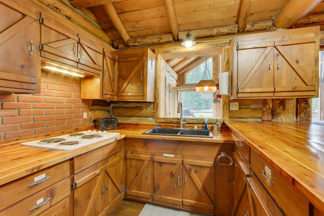 Photo of Kitchen in Cooke City-Silver Gate