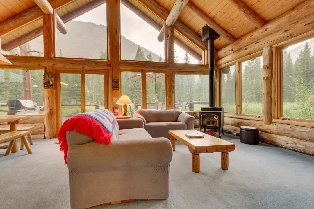 Photo of Livingroom in Cooke City-Silver Gate