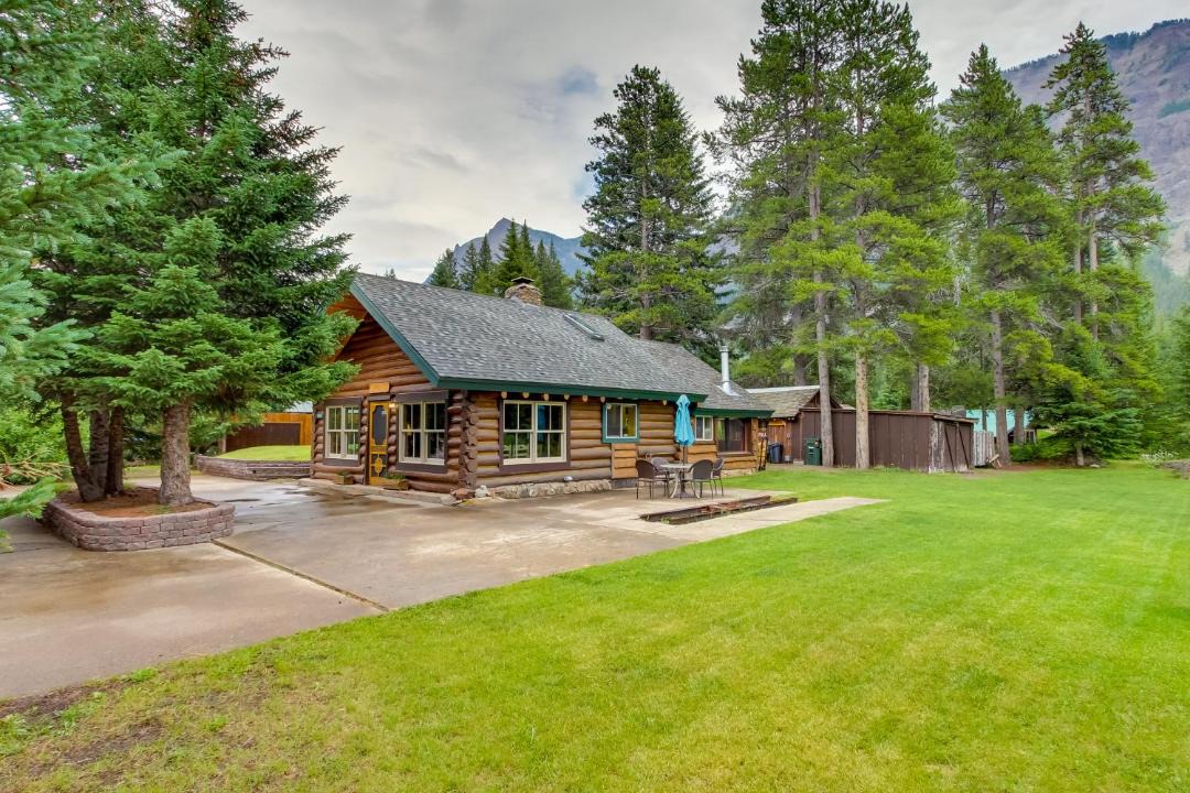 Photo of Buildings in Cooke City-Silver Gate