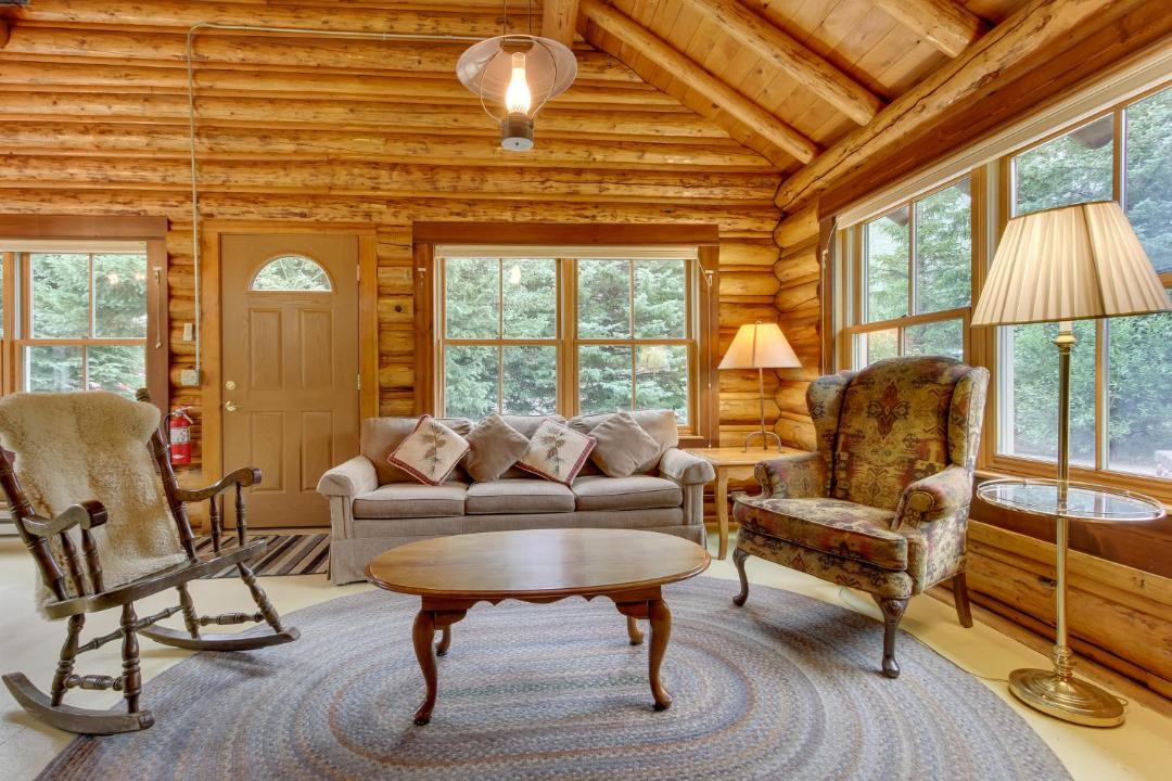 Photo of Livingroom in Cooke City-Silver Gate