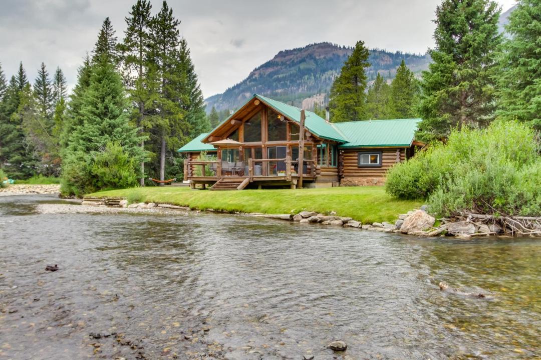 Photo of Buildings in Cooke City-Silver Gate