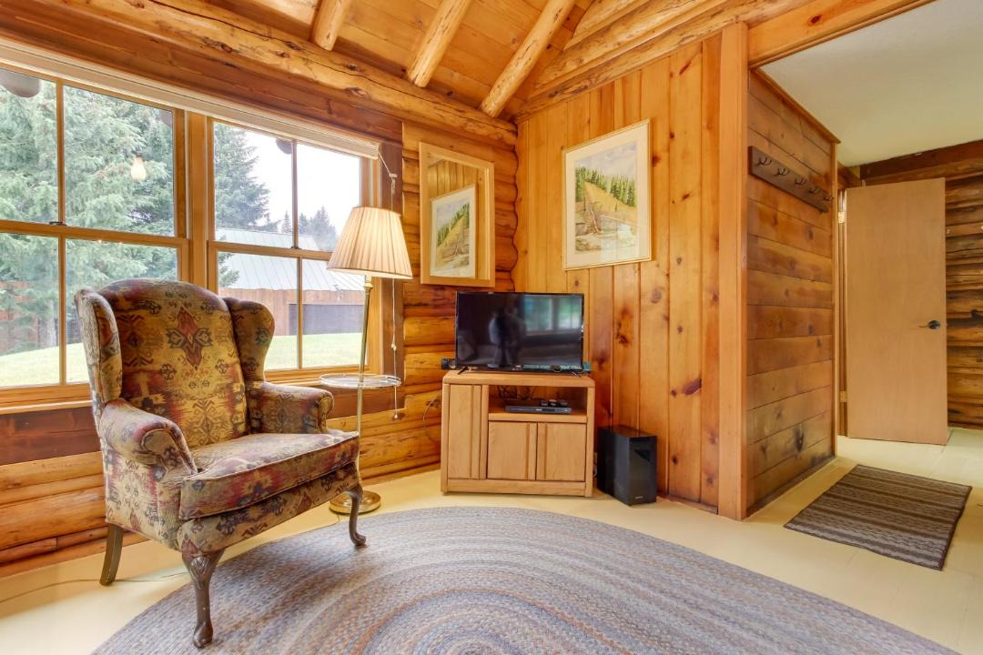 Photo of Livingroom in Cooke City-Silver Gate