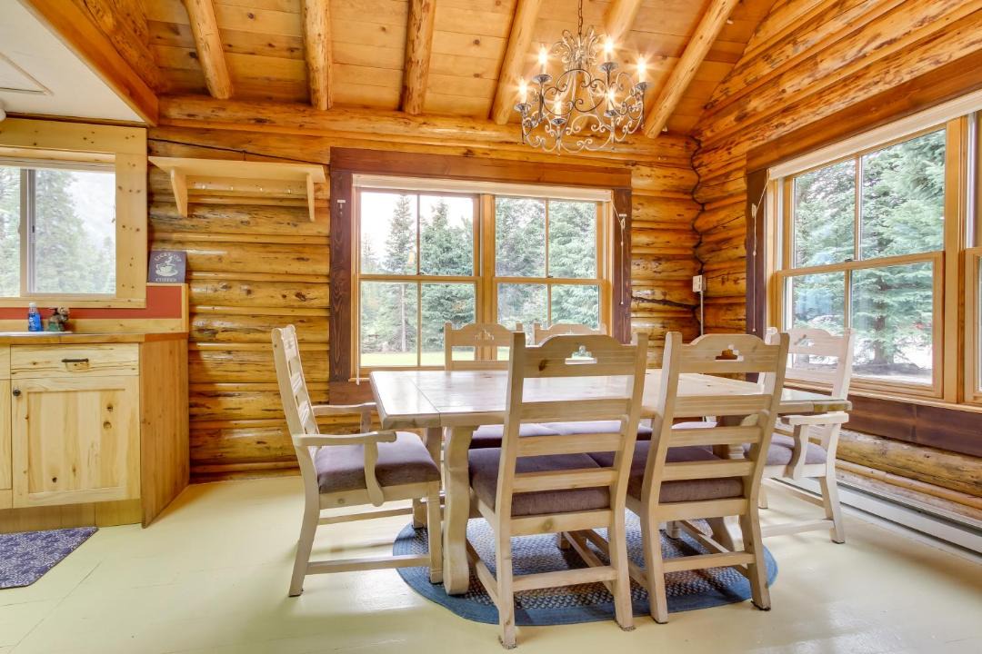 Photo of Livingroom in Cooke City-Silver Gate