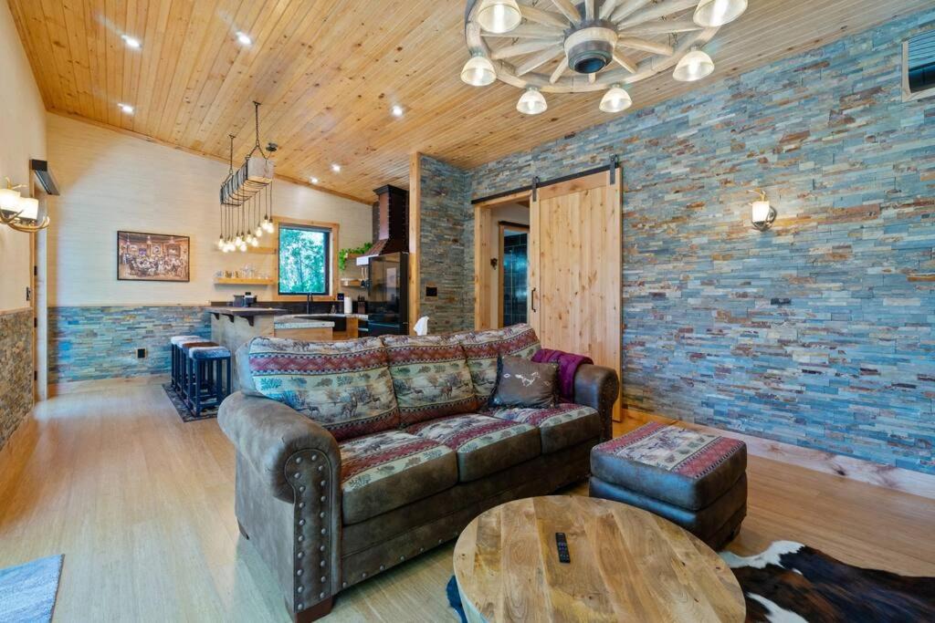 Photo of Livingroom in Sandy