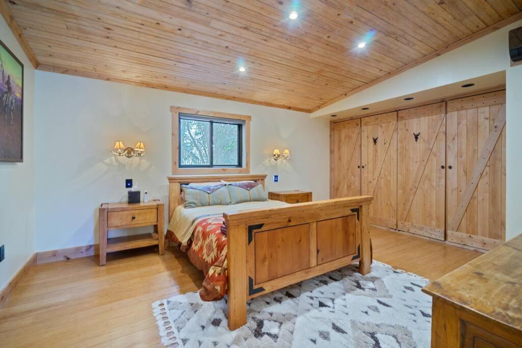 Photo of Livingroom in Sandy