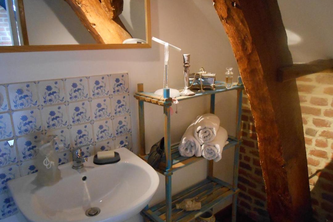 Photo of Others in Amfroipret