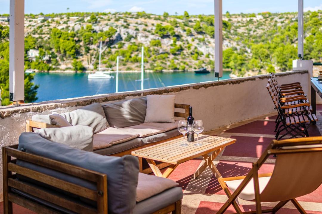 Photo of Patio Balcony in Cove Makarac (Milna)