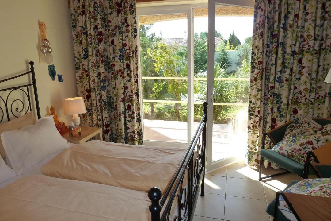 Photo of Others in Paraza