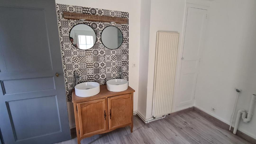 Photo of Bathroom in Bourgueil