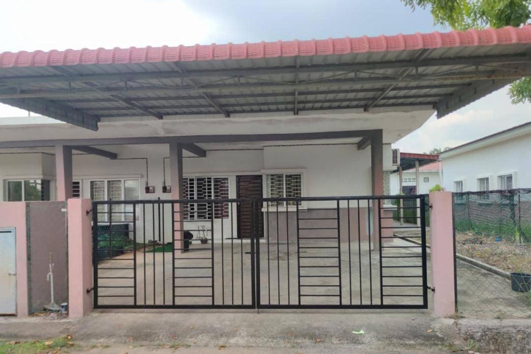 Photo of Buildings in Teriang