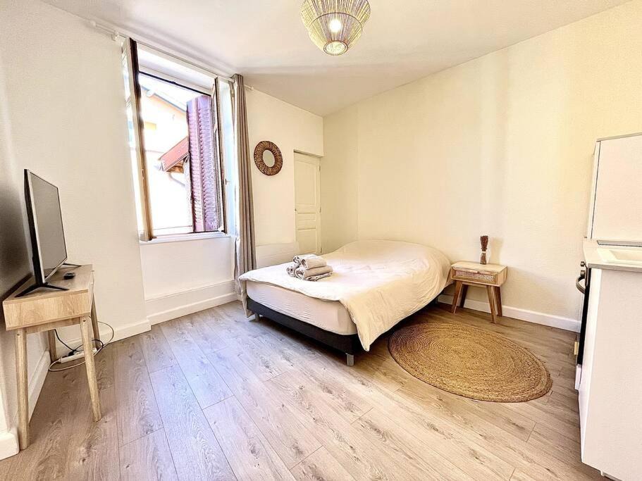 Photo of Bedroom in Bourg-de-Peage