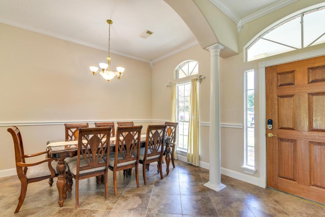 Photo of Livingroom in Hitchcock