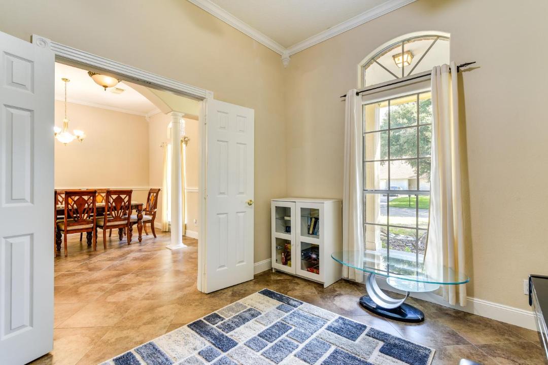 Photo of Livingroom in Hitchcock