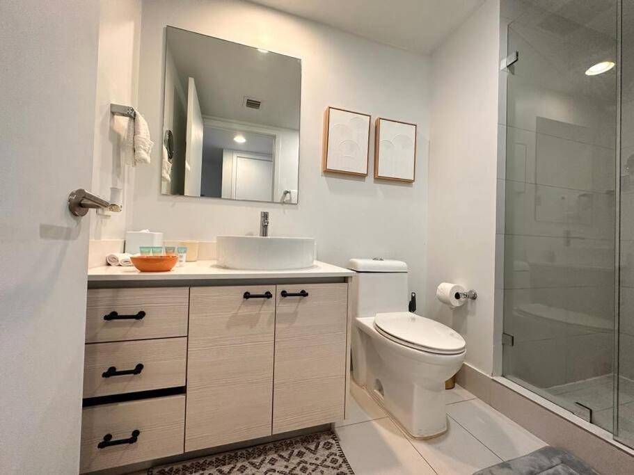 Photo of Bathroom in Hallandale Beach