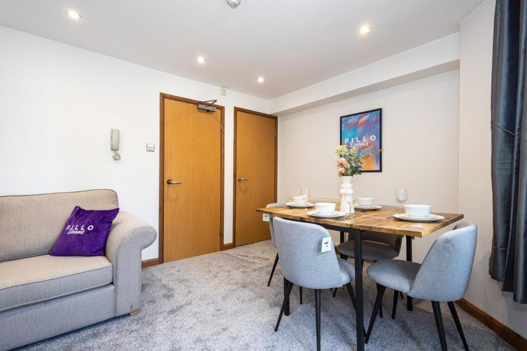 Photo of Livingroom in Walkden