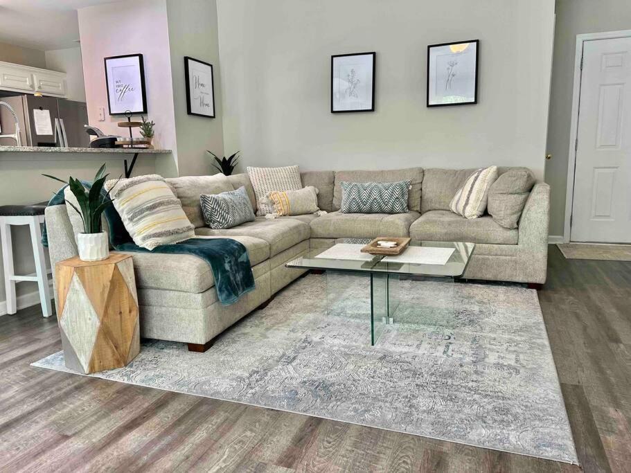 Photo of Livingroom in Buford