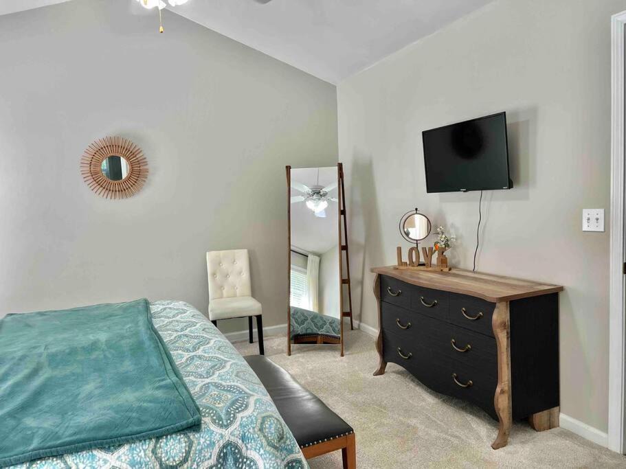Photo of Bedroom in Buford