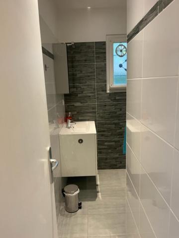 Photo of Bathroom in Savigny-sur-Clairis