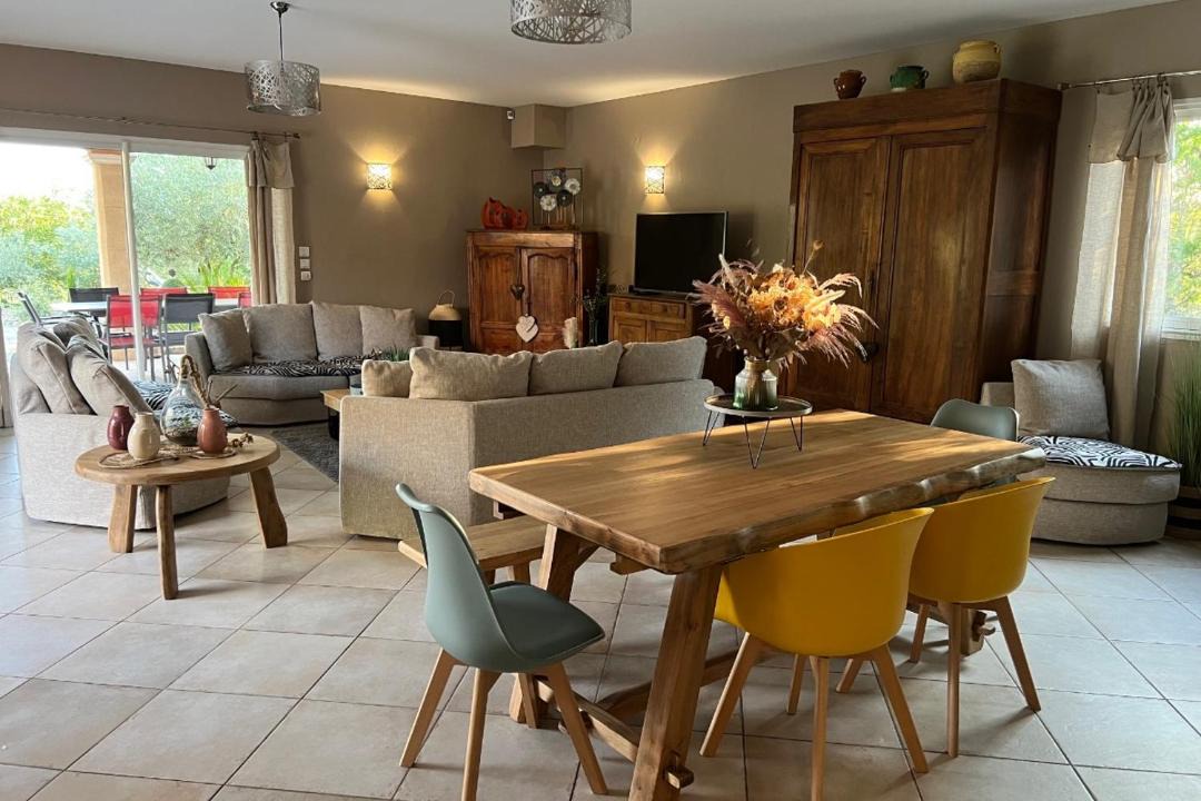 Photo of Livingroom in Plaissan