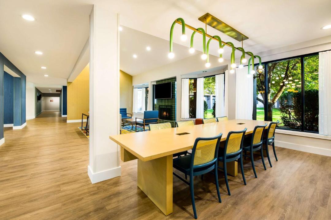 Photo of Others in Eastwick