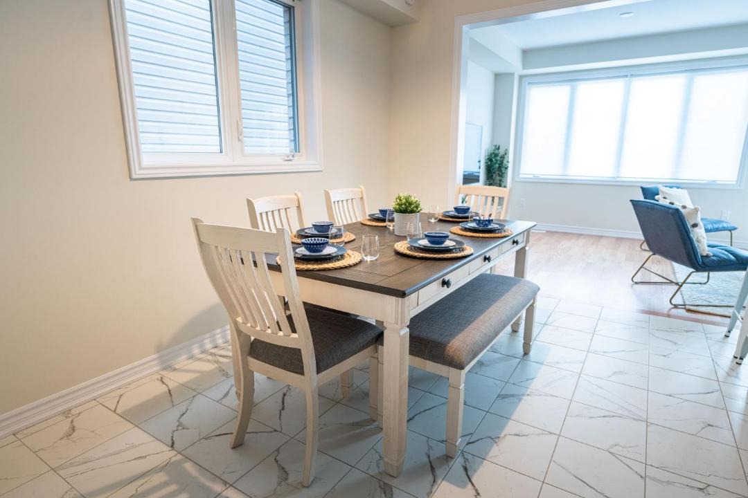 Photo of Livingroom in Thorold