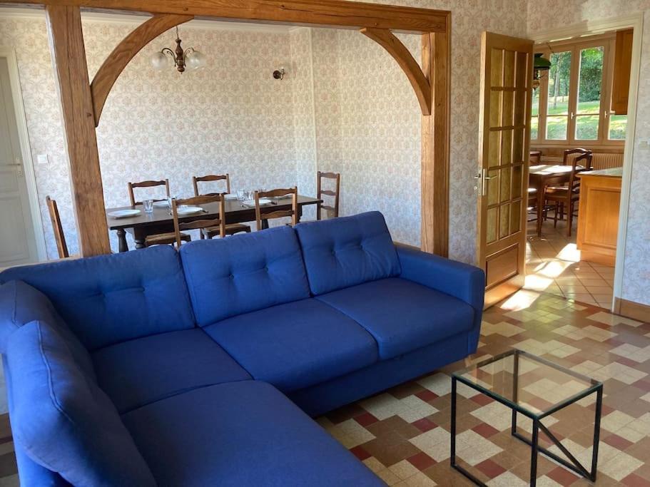 Photo of Livingroom in Montigny-le-Chartif