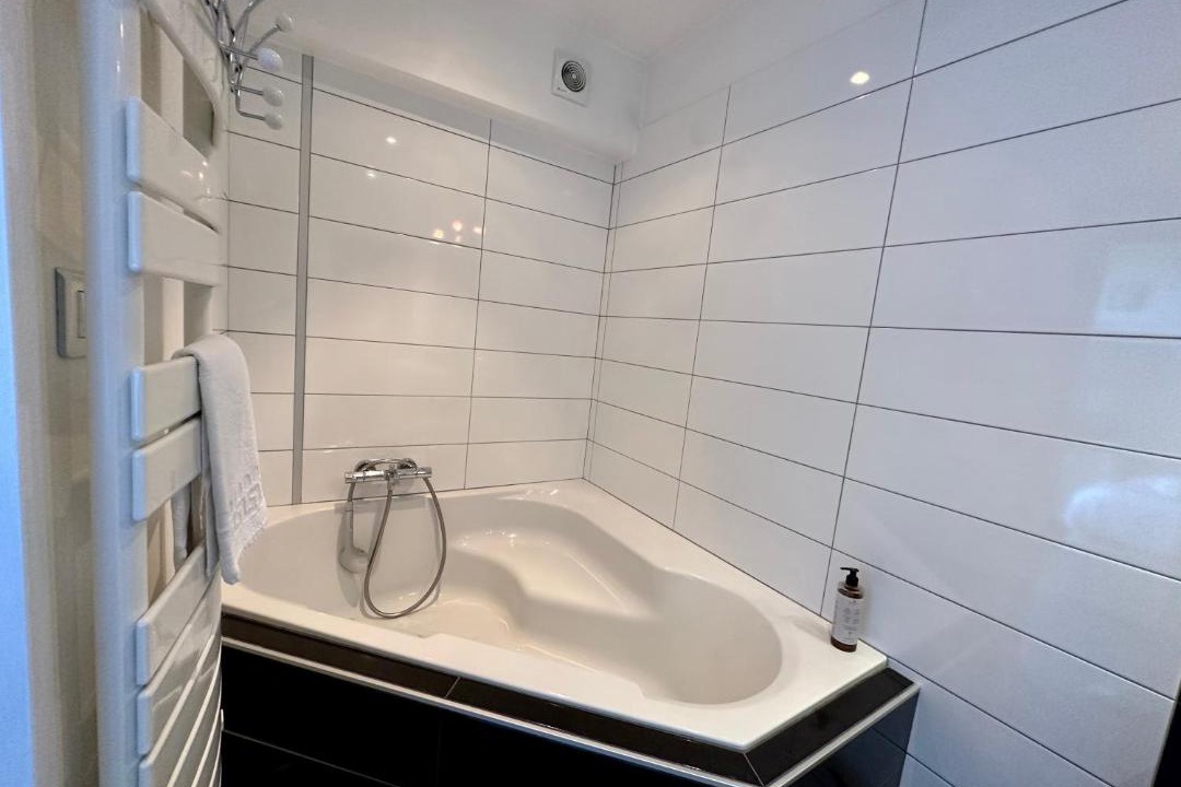 Photo of Bathroom in Quartier Beauregard-Boufflers-Buthegnemont-Boudonville