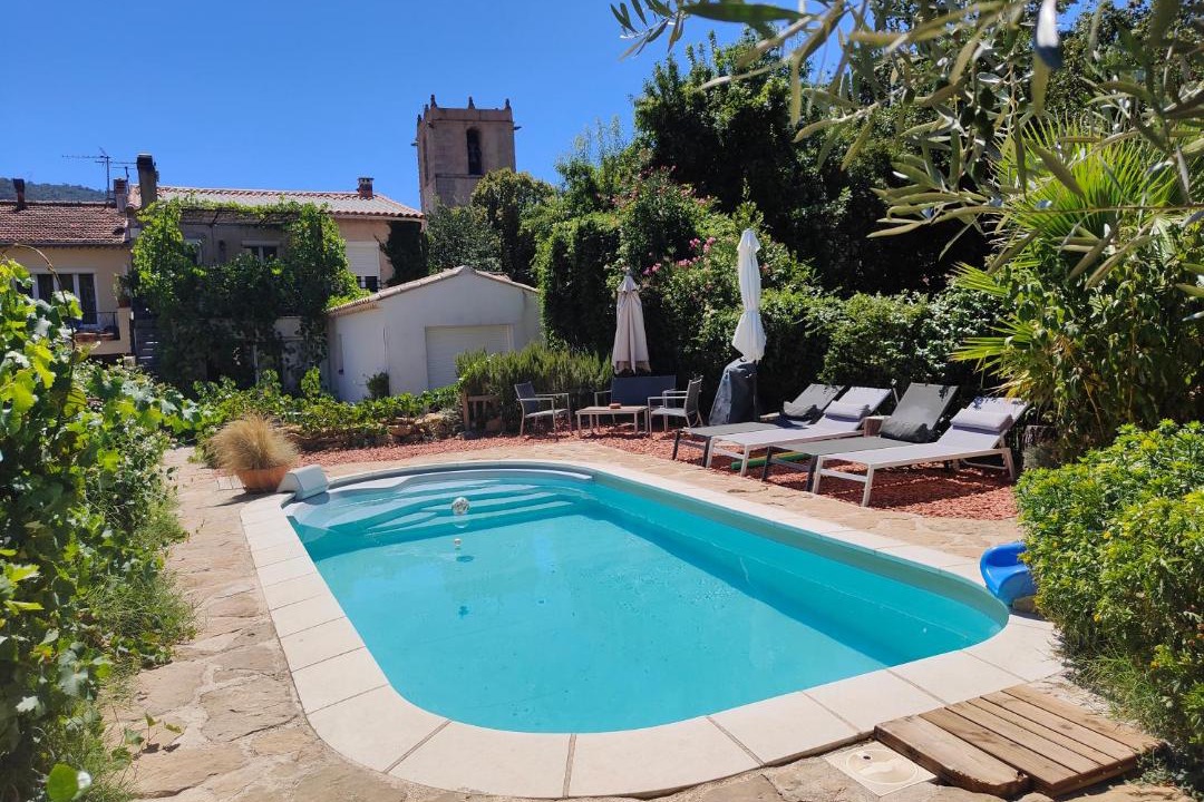 Photo of Others in Signes