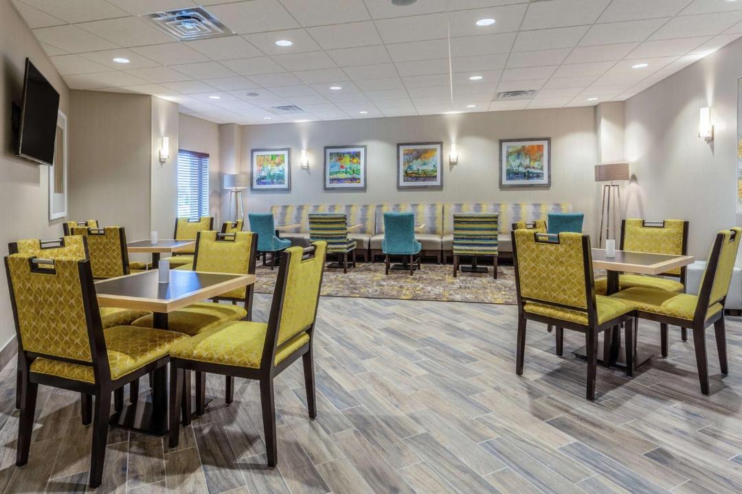 Photo of Livingroom in Burlington