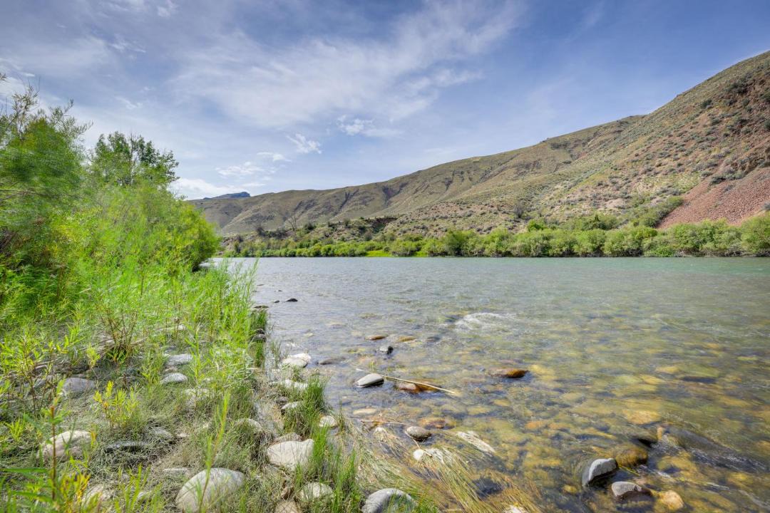 Photo of Outdoor in Salmon