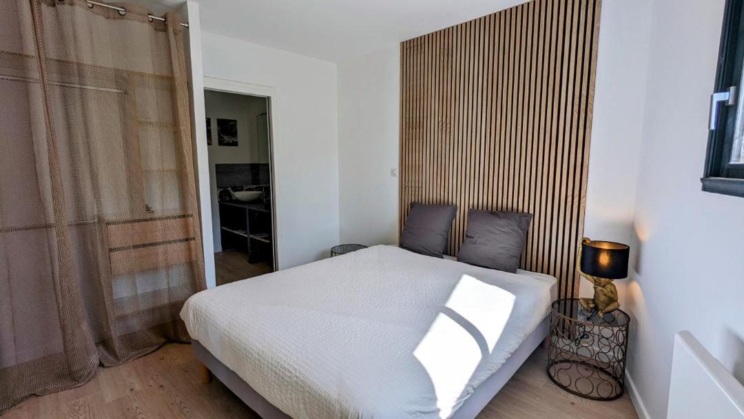 Photo of Bedroom in Savigny-les-Beaune