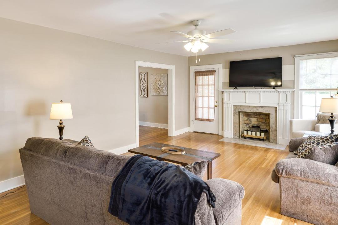 Photo of Livingroom in Tullahoma