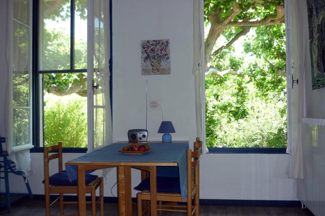 Photo of Others in Noves