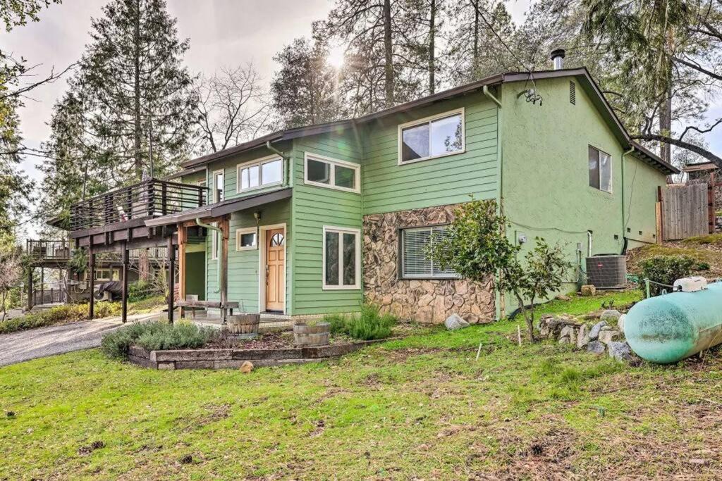 Photo of Buildings in Murphys