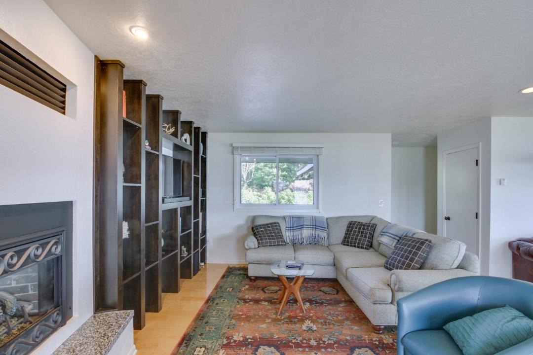Photo of Livingroom in Walker