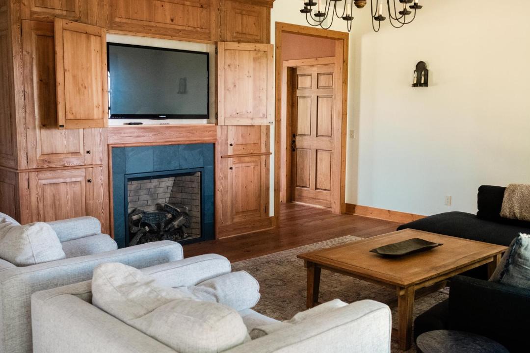 Photo of Livingroom in Maple City
