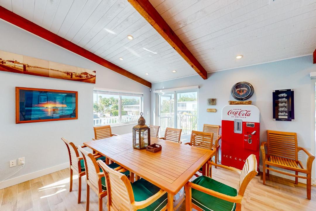 Photo of Livingroom in Toll Gate Shores