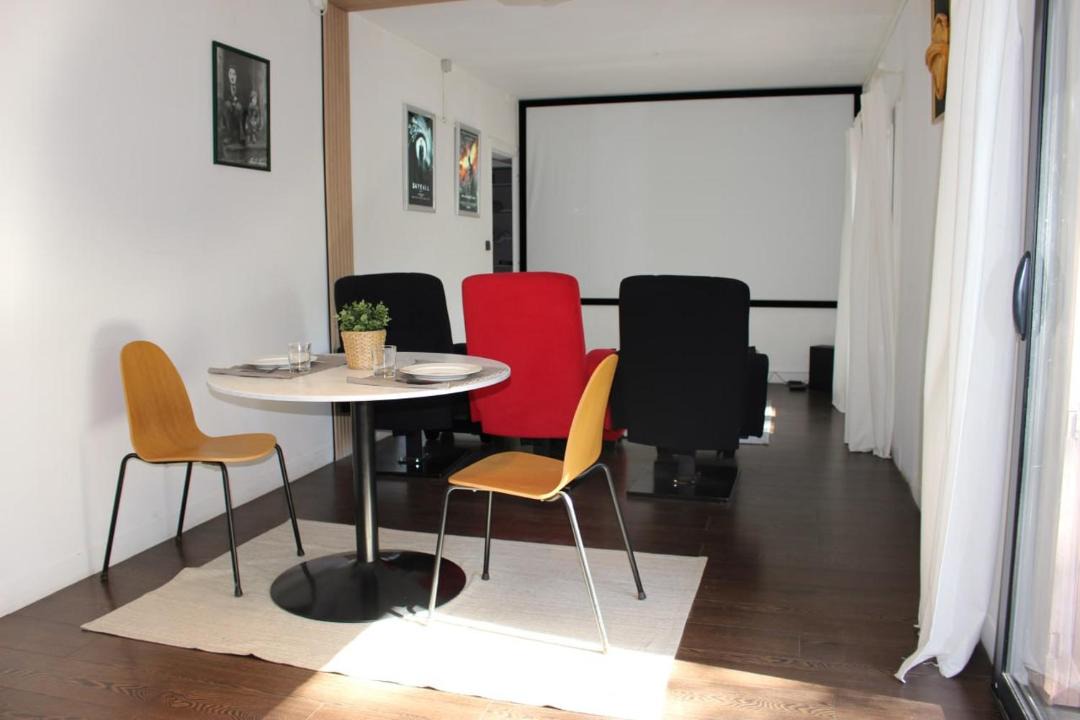 Photo of Livingroom in Bon-Encontre
