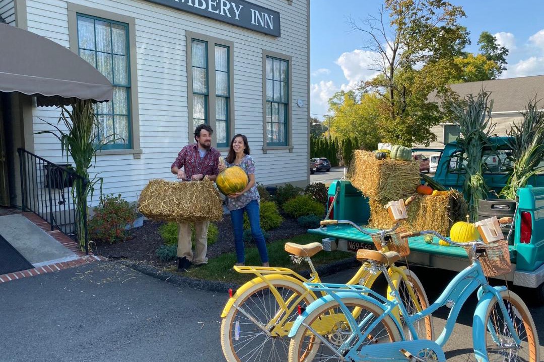 Photo of Others in Lee