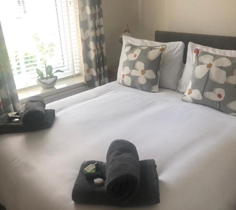 Photo of Bedroom in Fence