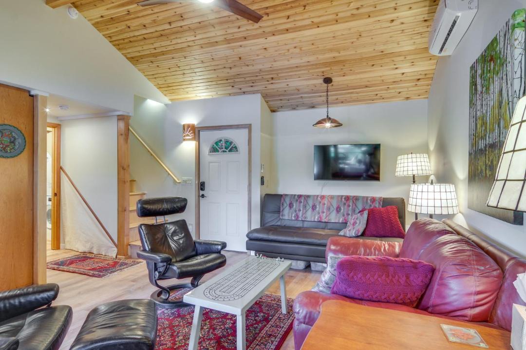 Photo of Others in Lake Bosworth