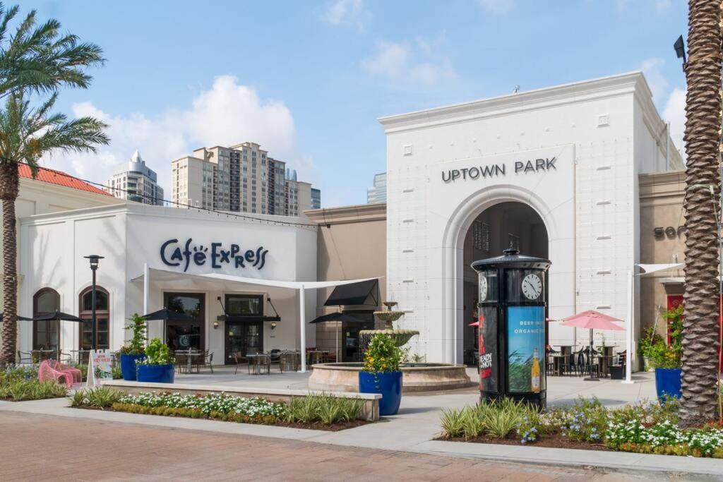 Photo of Others in Uptown