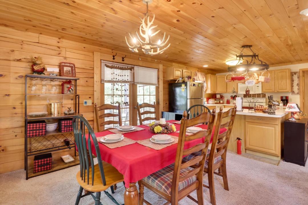 Photo of Livingroom in Fulks Run