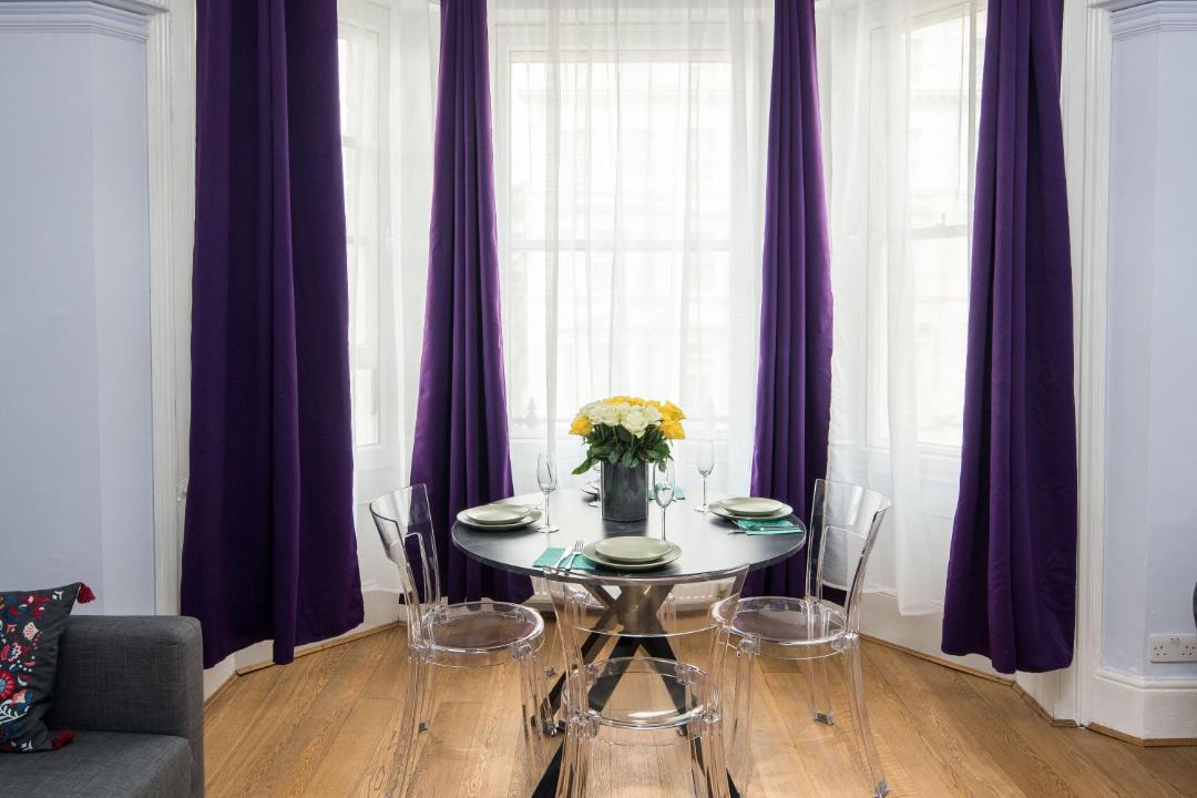 Photo of Livingroom in Courtfield