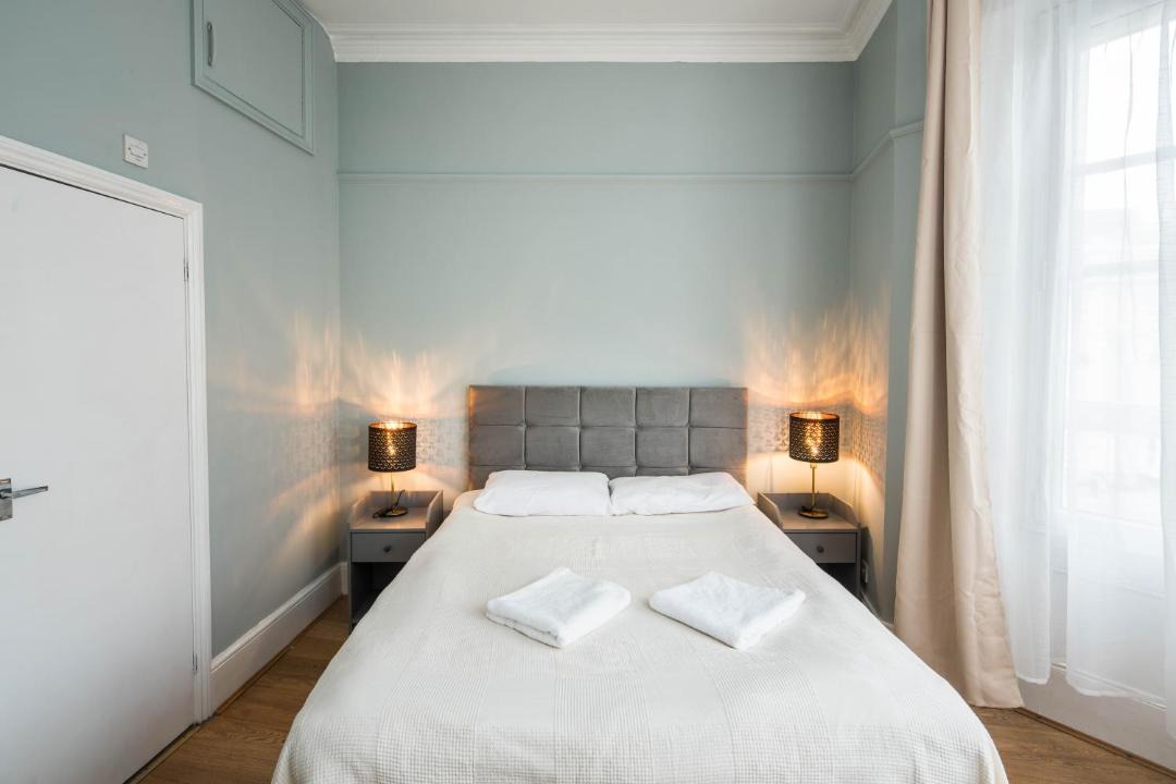 Photo of Bedroom in Courtfield