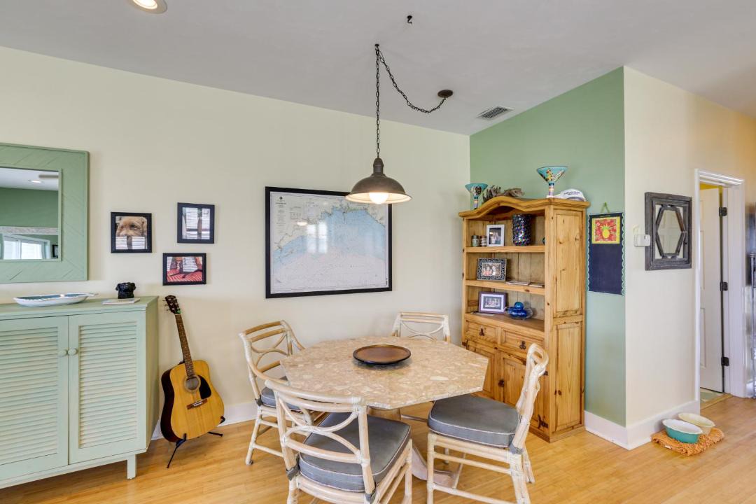 Photo of Livingroom in Alligator Point