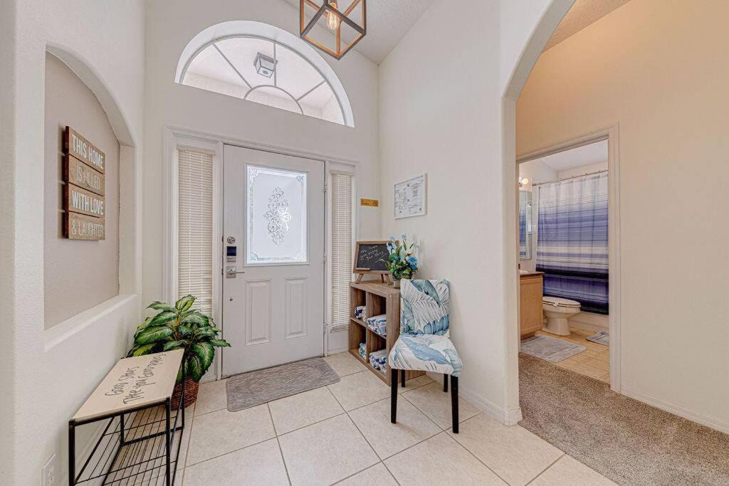 Photo of Livingroom in Orange Tree